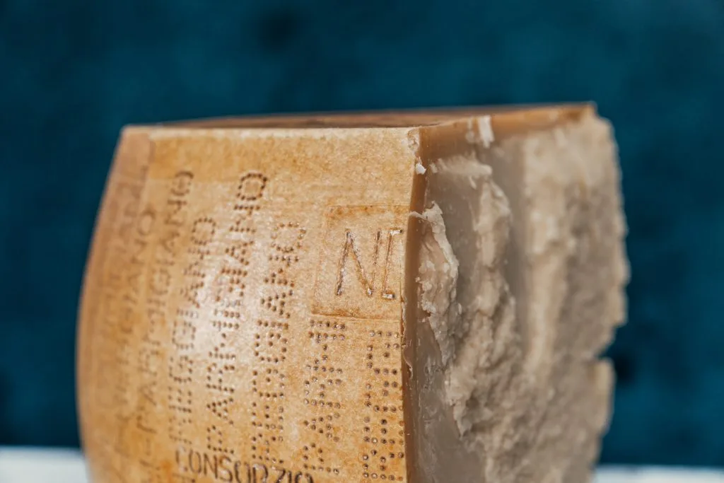 Meule de parmesan italien utilisée par la famille Rizzo